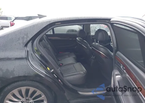 2018 Genesis G90 3.3T Premium z USA, uszkodzony, nr VIN KMHG34JA4JU043346